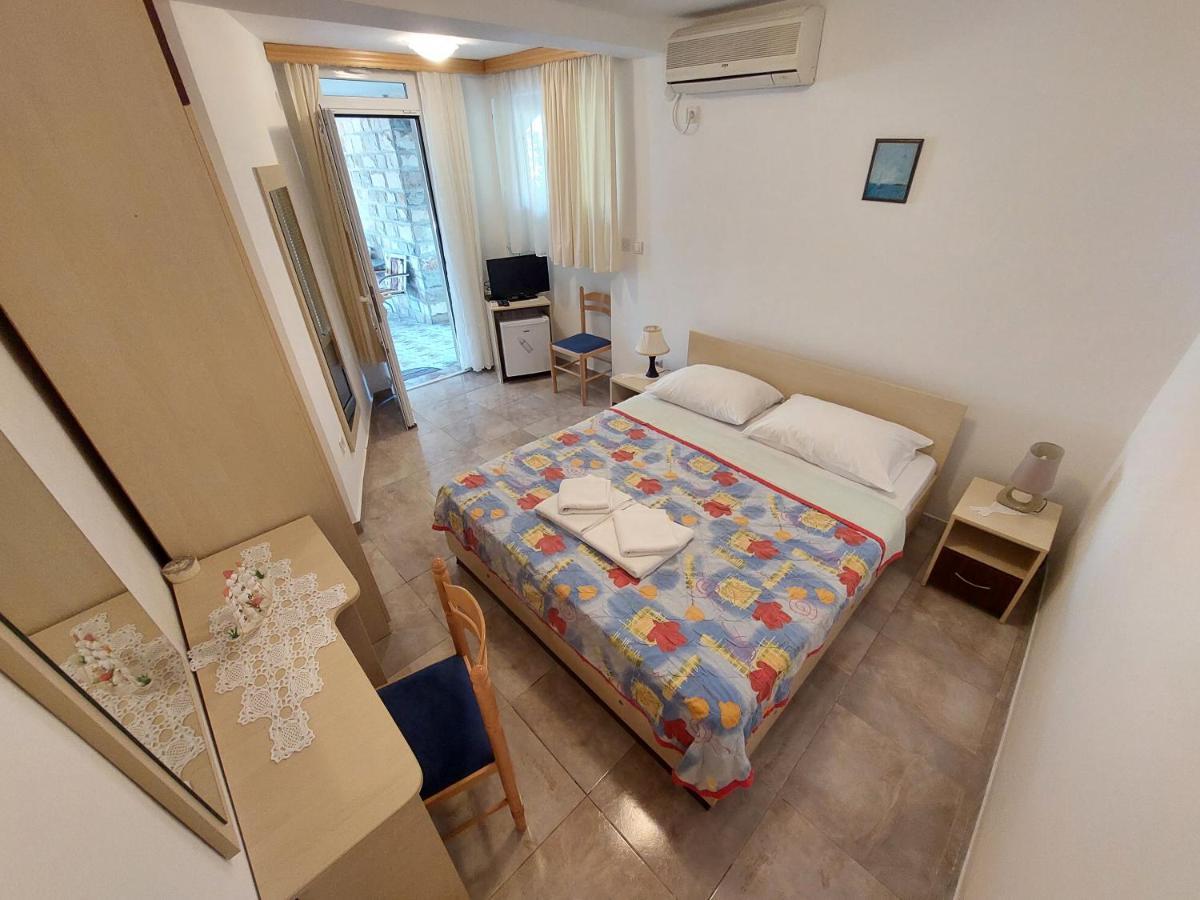 Sunny Side Vala Hotel Будва Екстериор снимка